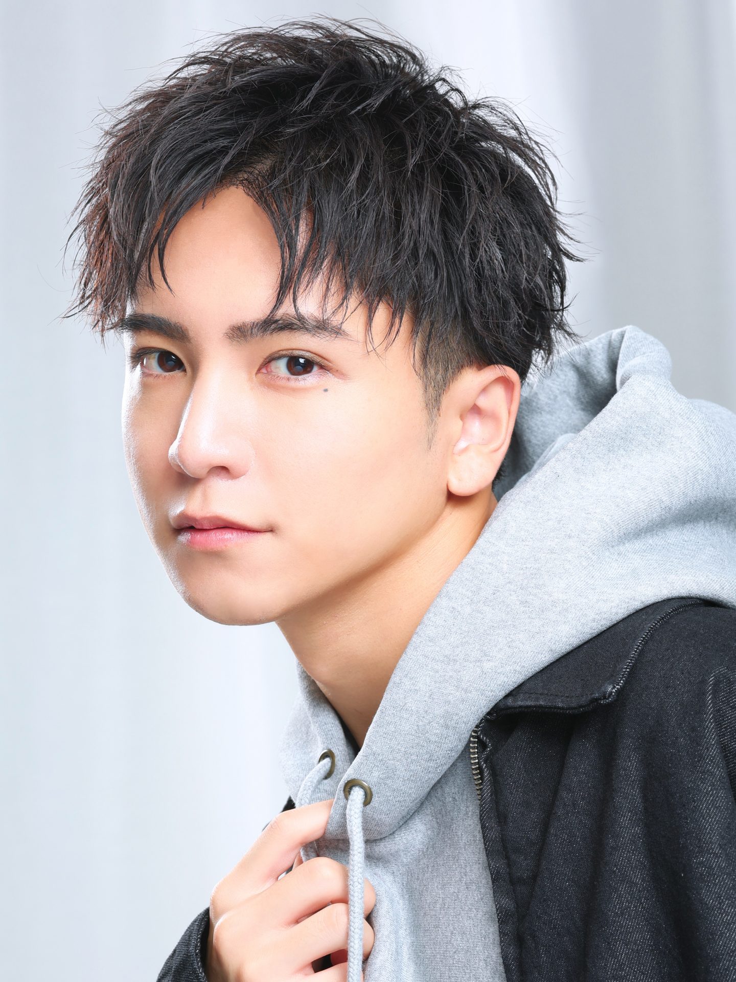 爽やかアップバングショート