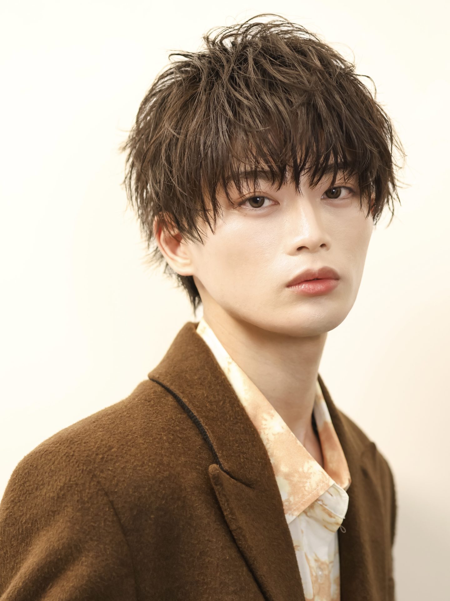 【ラウンドショートウルフ×ムーブパーマ】メンズヘアスタイル