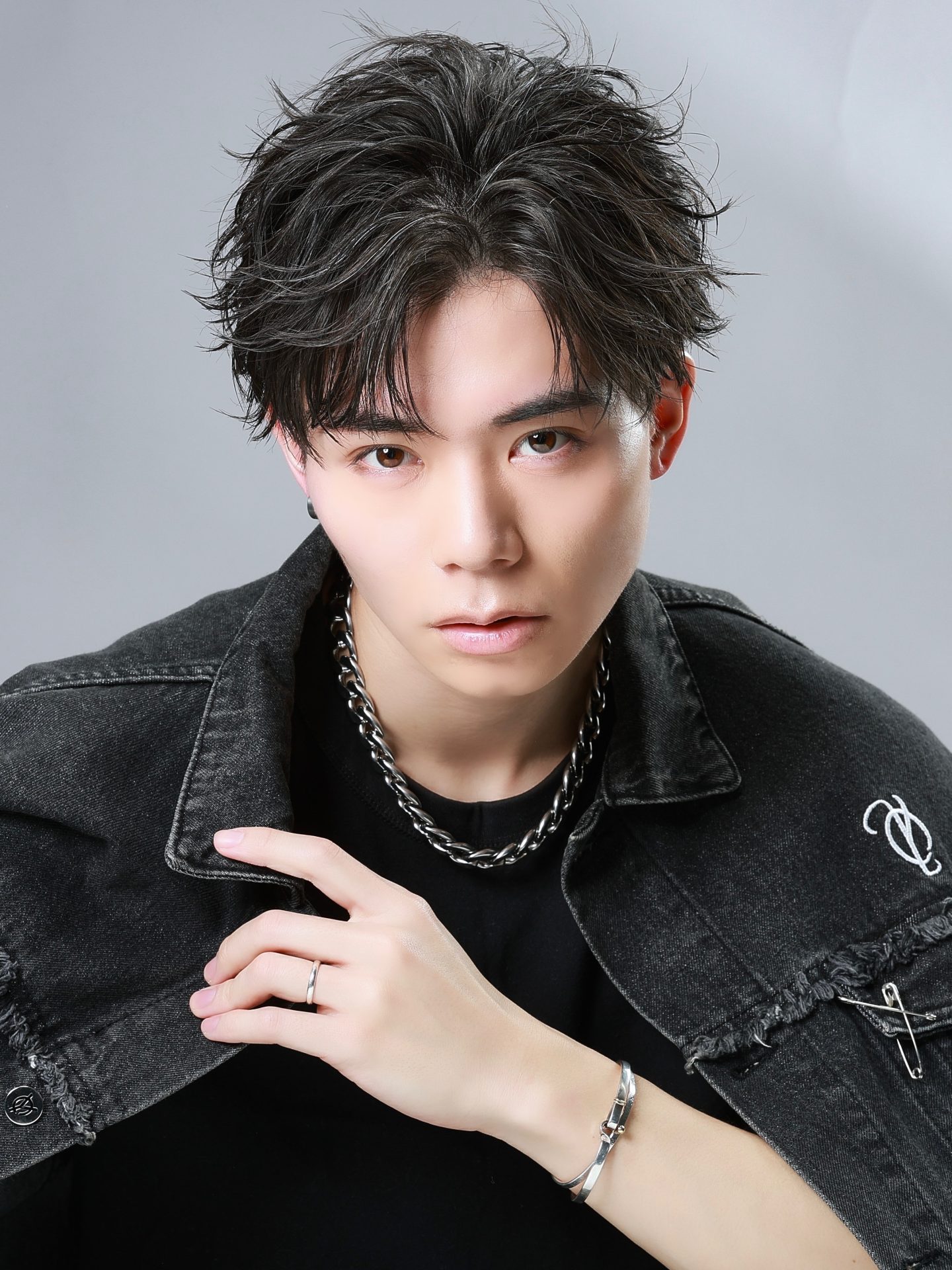 スパイキーフェザー